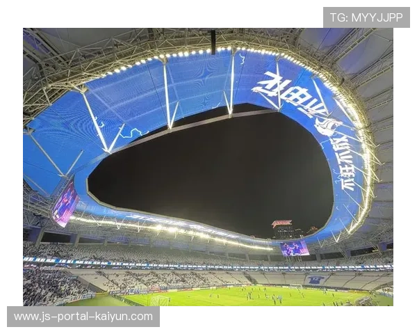 上海申花全力备战亚冠展现争冠雄心与联赛球队策略形成鲜明对比