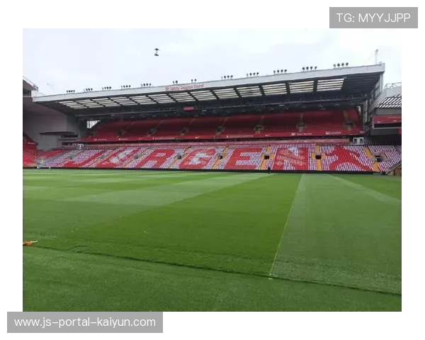 利物浦球迷展示致敬克洛普巨型TIFO