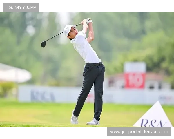 国青队队员顾亮亮汇丰青少年公开赛交71杆，总成绩215杆收获男子A组亚军