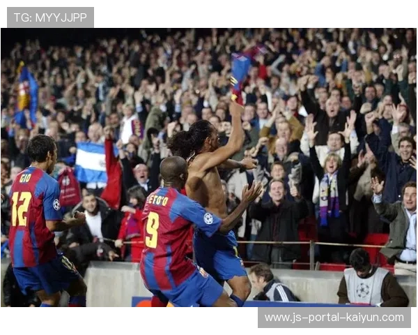 伯纳乌球场新年首战爆满，球迷热情不减